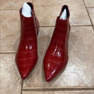 VHNY Pointed Toe Patent Leather Ankle Boots